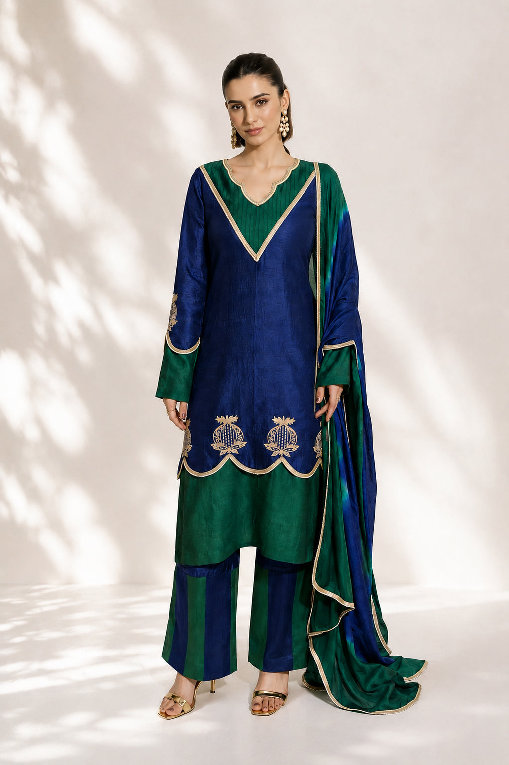 Inaya Suit