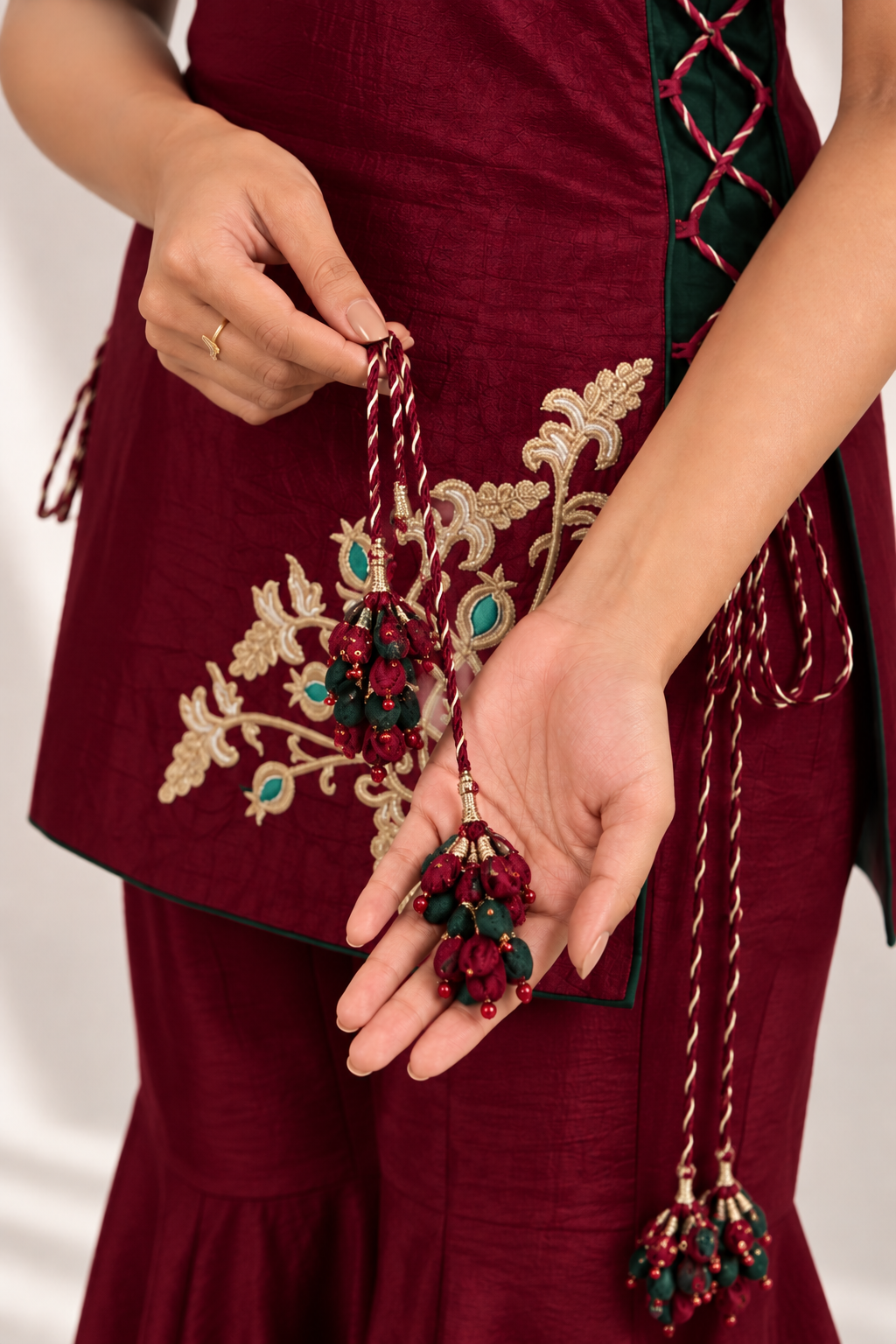 Dori & Tassel Set
